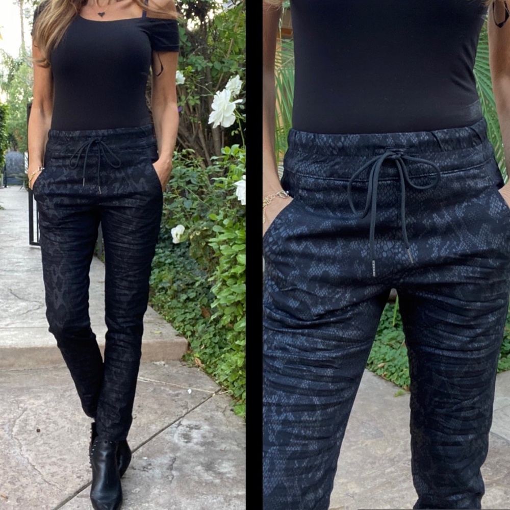 Bevy Flog Shely Pant Black Python 24 - image 8